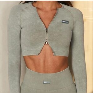 🆕 Bo + Tee Cropped 2-Way Zippered Jacket / Top